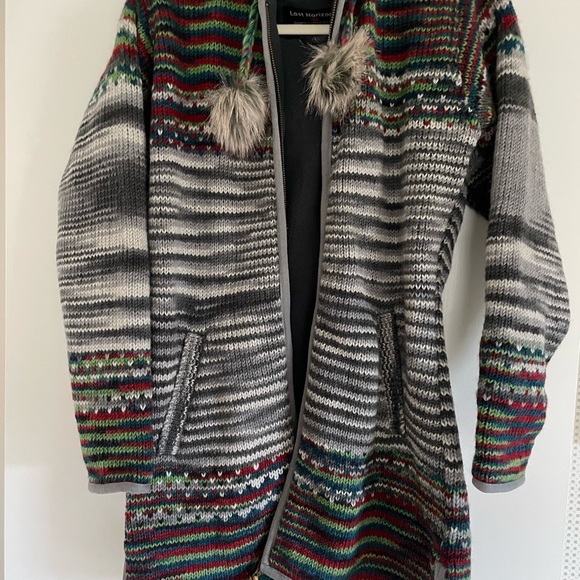 Coat with hood. Brand new - Picture 3 of 5